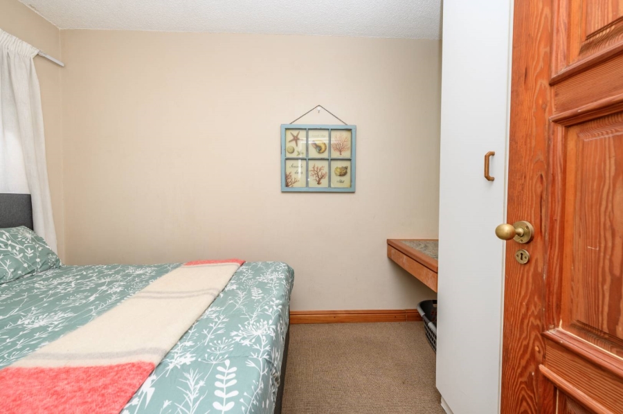 To Let 2 Bedroom Property for Rent in Summerstrand Eastern Cape